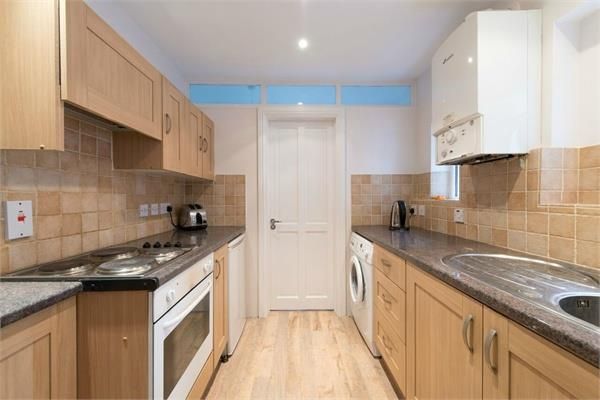 1 bed flat to rent in Offley Road, London SW9, £1,900 pcm