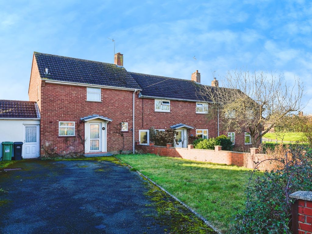 2 bed semi-detached house for sale in Battleton Road, Evesham, Worcestershire WR11, £130,000