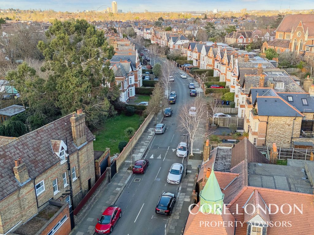 7 bed detached house for sale in Uxbridge Road, Acton W3, £2,999,995