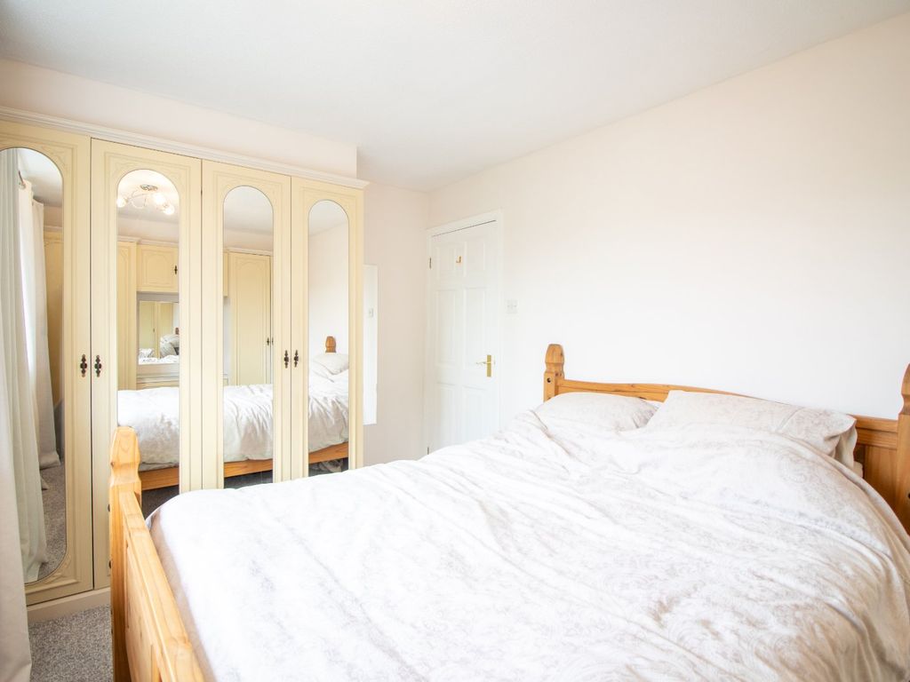 4 bed detached house for sale in Bisham Drive, West Bridgford, Nottingham, Nottinghamshire NG2, £435,000