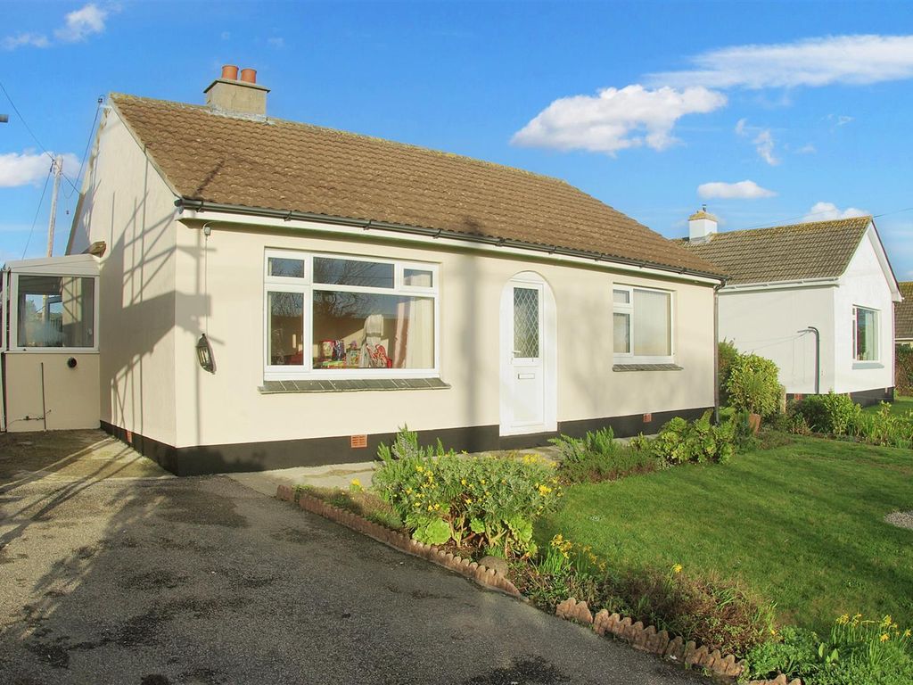 2 bed detached bungalow for sale in The Commons, Mullion, Helston TR12, £375,000