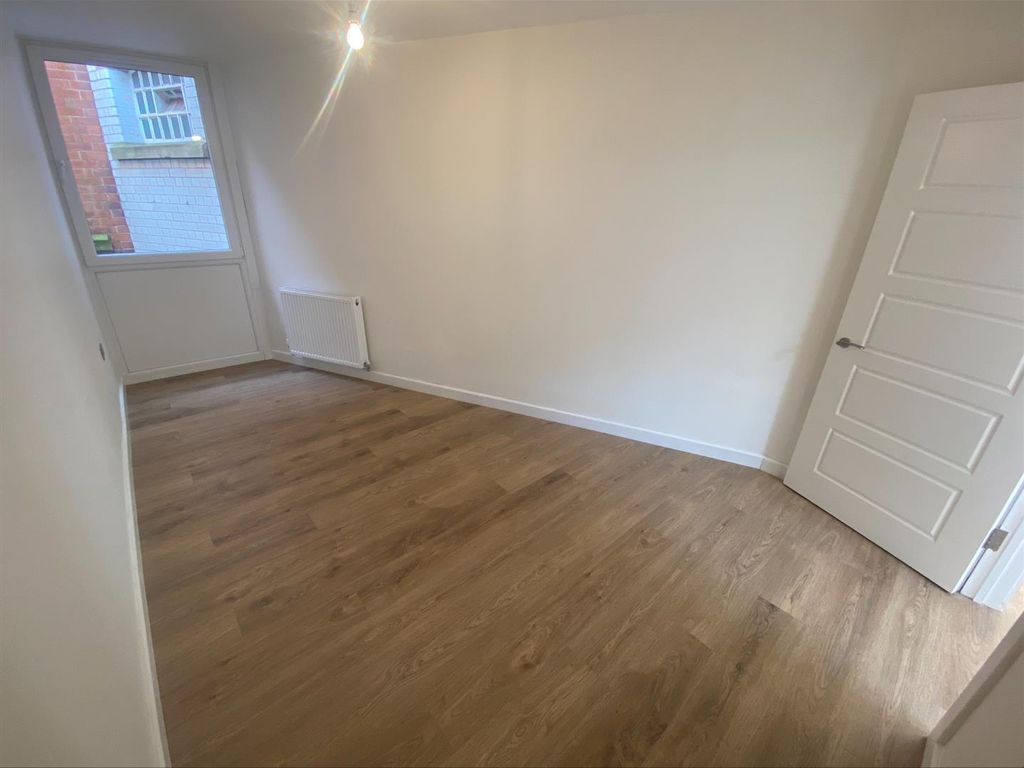 3 bed flat to rent in Apartment 3 The Court House, Northgate, Bridgwater TA6, £1,150 pcm