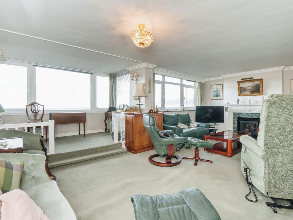 2 bed flat for sale in Brampton Tower, Bassett Avenue, Southampton, Hampshire SO16, £270,000