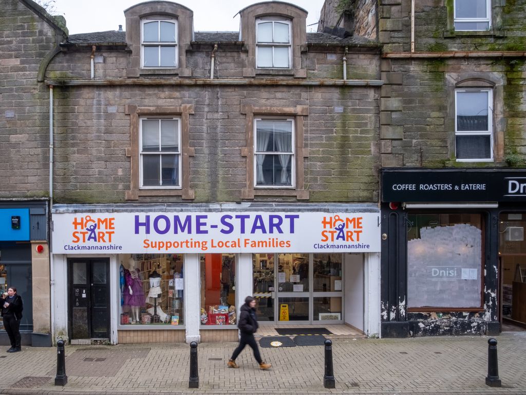 2 bed flat for sale in High Street, Alloa FK10, £50,000