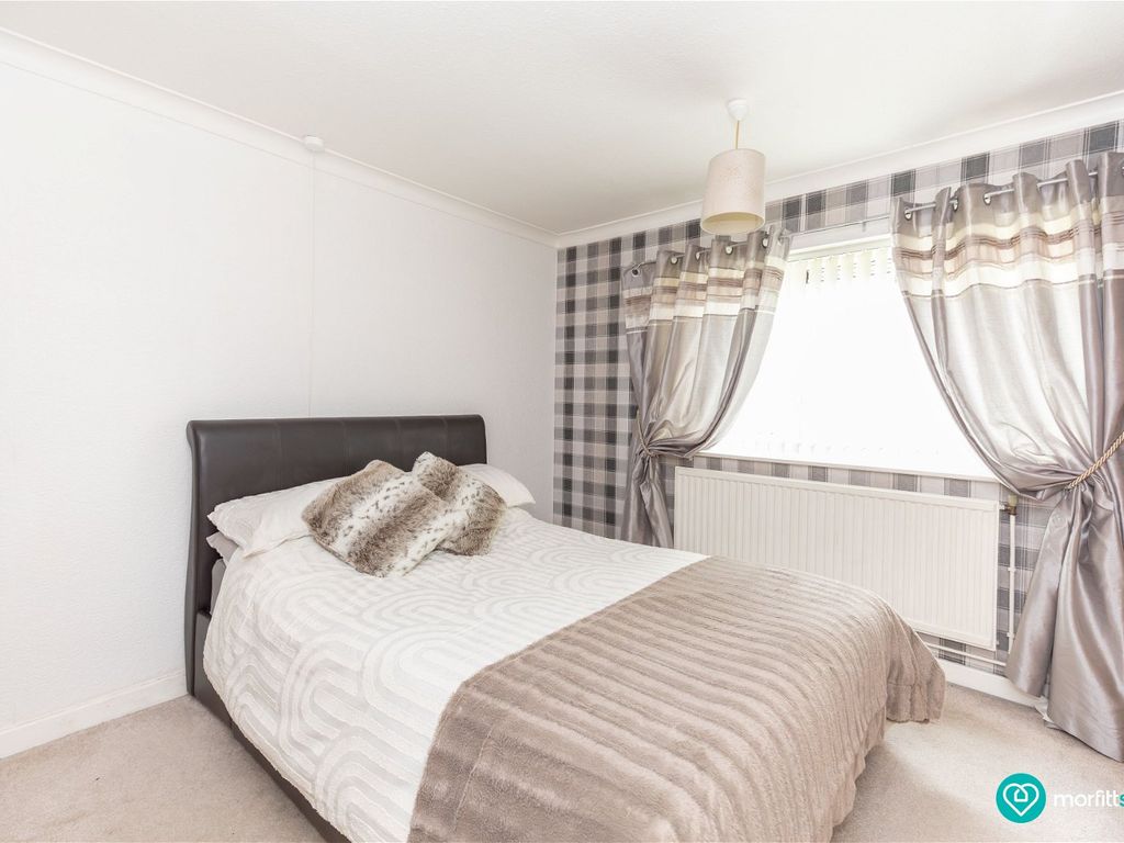 2 bed flat for sale in Kirk Edge Drive, Worrall, Sheffield S35, £185,000