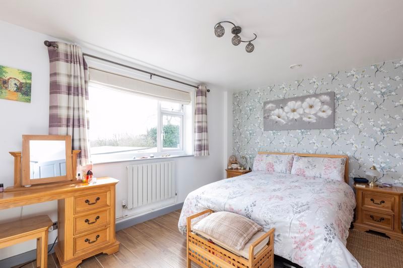 2 bed detached bungalow for sale in Back Lane, Kington Magna, Gillingham SP8, £375,000