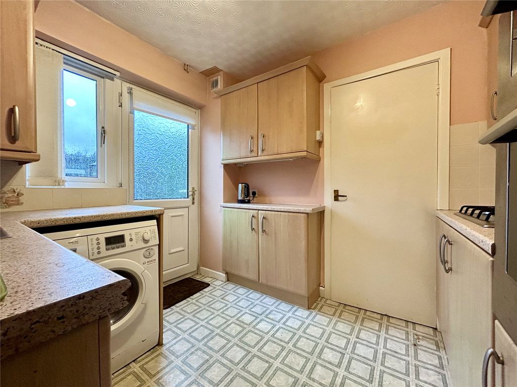 3 bed terraced house for sale in Pickhill, Uppermill, Saddleworth OL3, £285,000