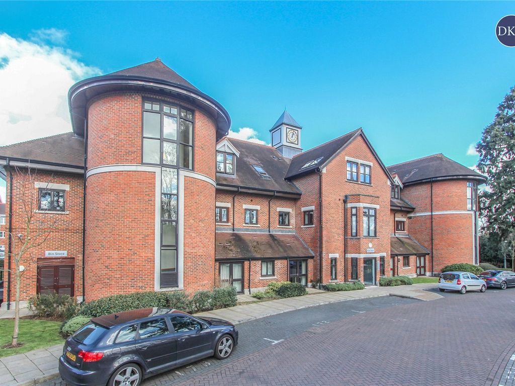 2 bed flat for sale in Silas Court, Lockhart Road, Watford, Hertfordshire WD17, £335,000