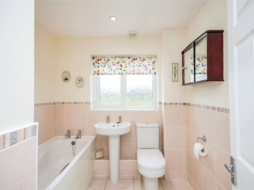 4 bed detached house for sale in Lon Clychau'r Gog, Abergwili, Carmarthen, Carmarthenshire SA31, £420,000