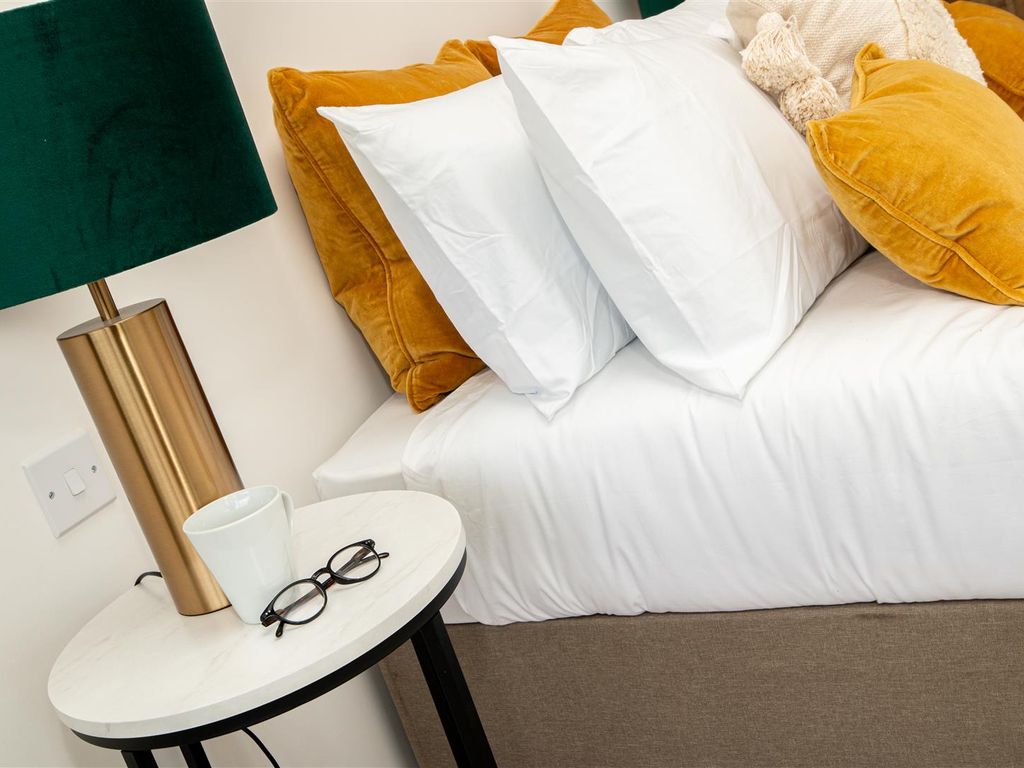 1 bed flat to rent in 500 Elder Gate, Milton Keynes MK9, £1,325 pcm