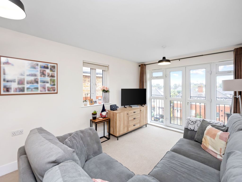 2 bed flat for sale in Station Approach, Gellar Court Station Approach RH6, £260,000
