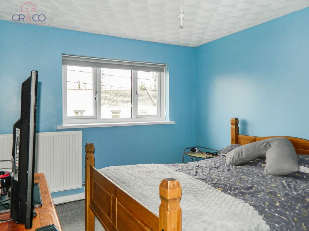 3 bed detached house for sale in Scwrfa Road, Scwrfa, Tredegar NP22, £184,950