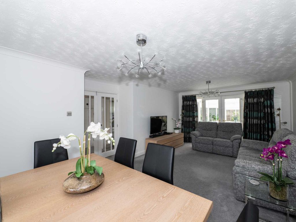 3 bed detached house for sale in Broadstone Close, Prestwich M25, £450,000