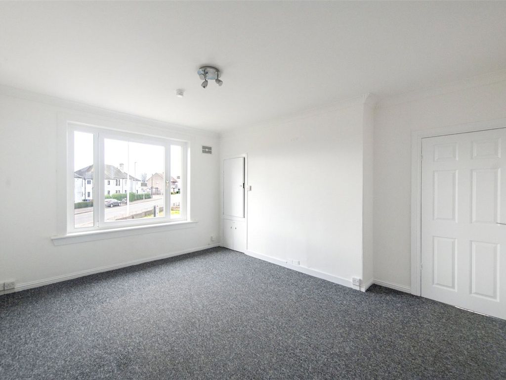2 bed flat for sale in Banchory Place, Tullibody FK10, £87,995