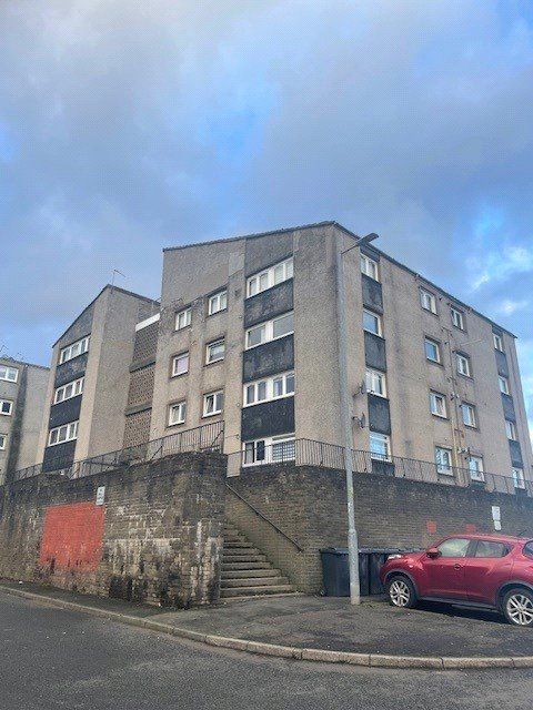 3 bed flat for sale in Mill Court, Rutherglen, Glasgow G73, £47,500