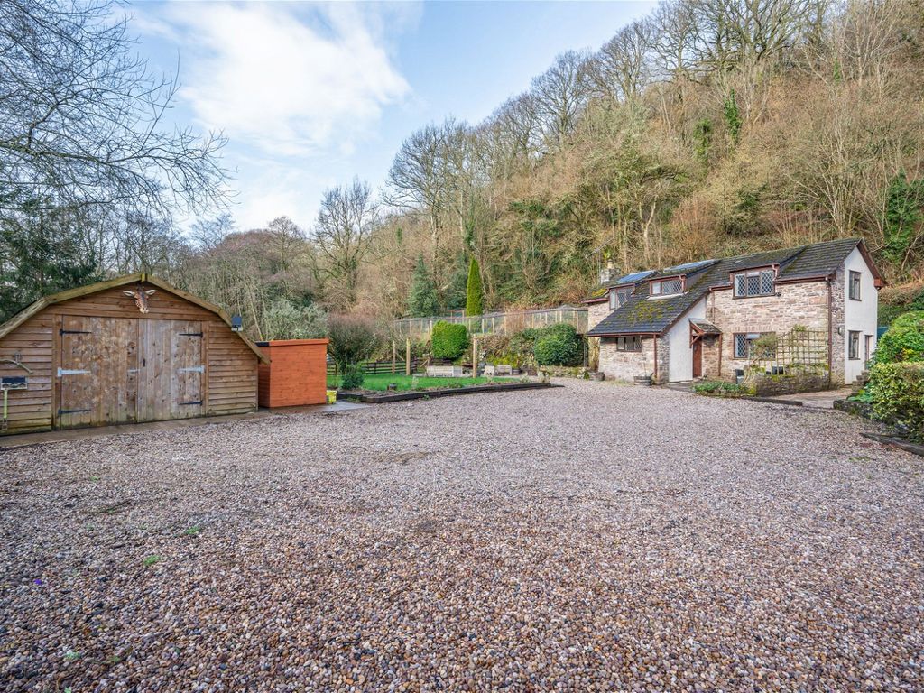 3 bed detached house for sale in Cwm Road, Cwmyoy, Abergavenny NP7, £500,000