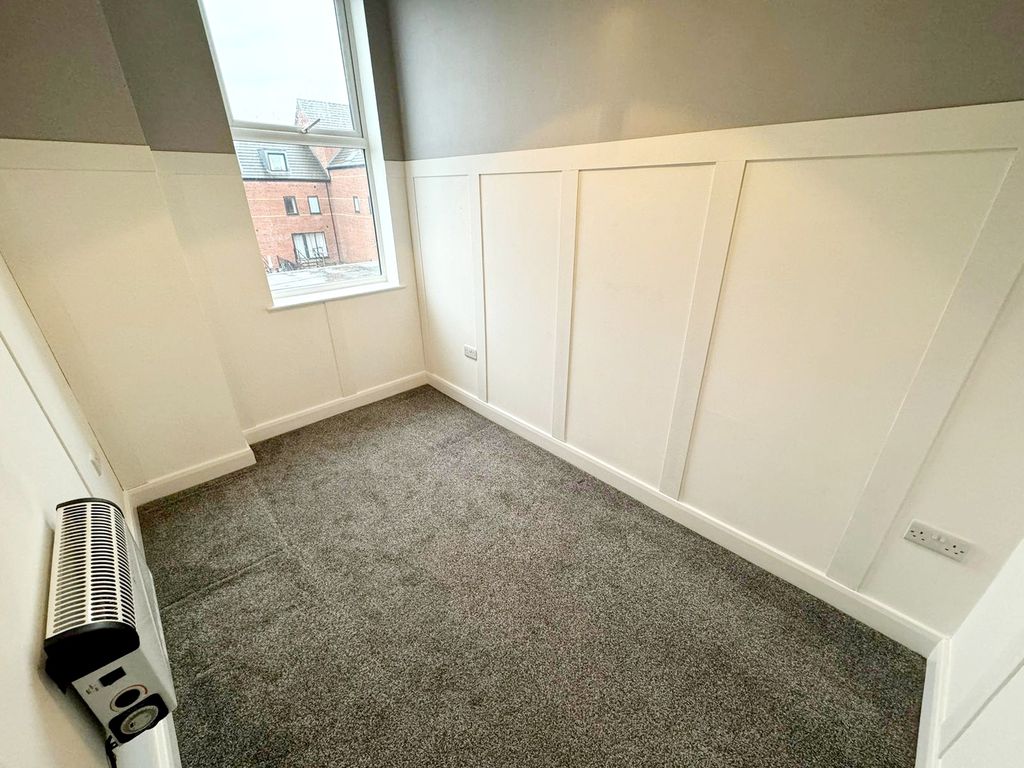 1 bed flat to rent in Grimsby Road, Cleethorpes DN35, £500 pcm