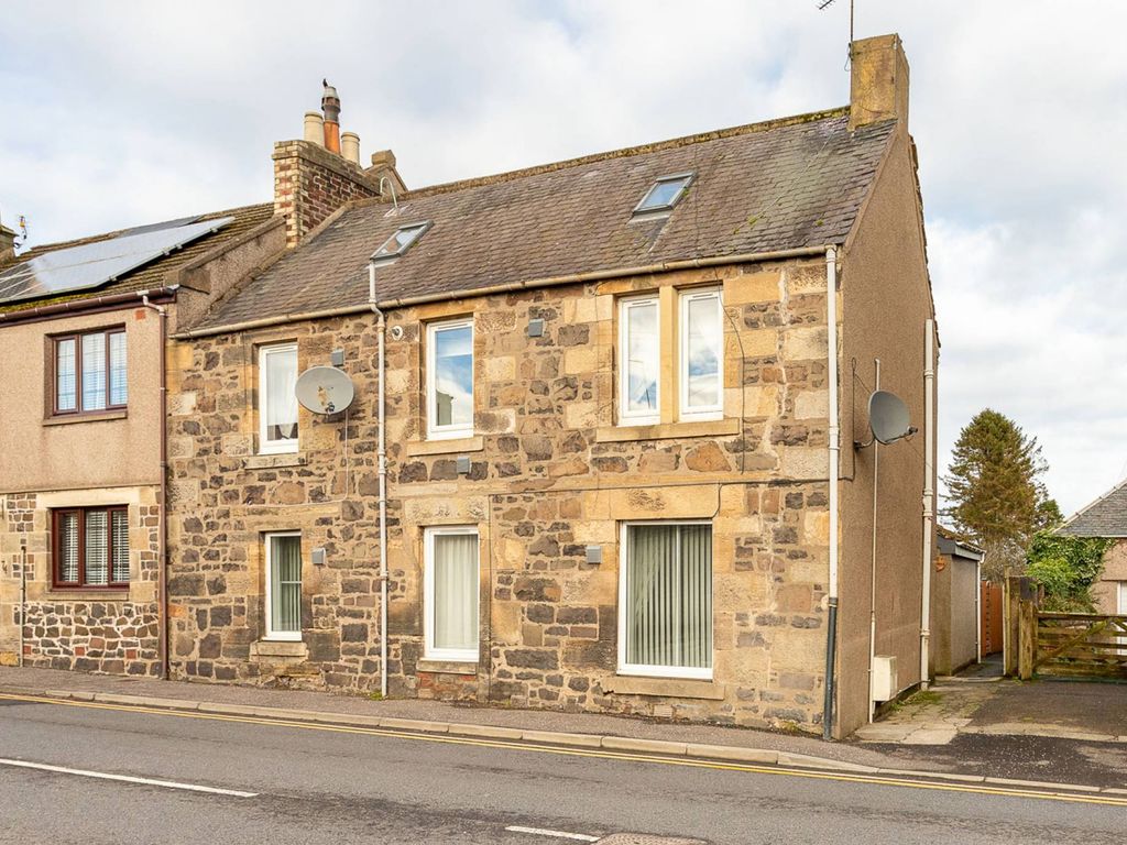 1 bed flat for sale in Main Street, Leuchars, St Andrews, Fife KY16, £115,000