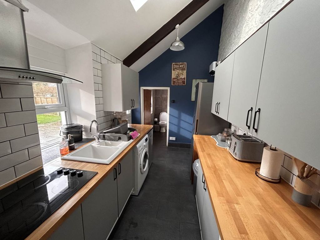 2 bed property to rent in Llanddewi Brefi, Tregaron, Ceredigion SY25, £875 pcm