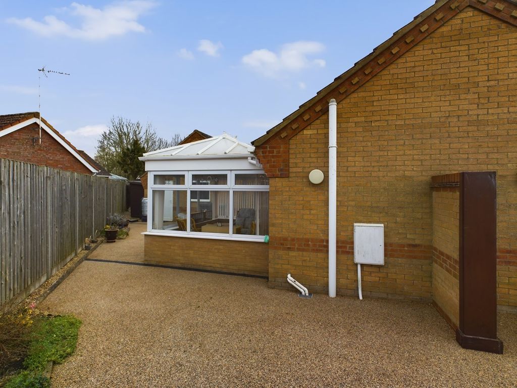 2 bed detached bungalow for sale in Woodsage Drive, Downham Market PE38, £285,000