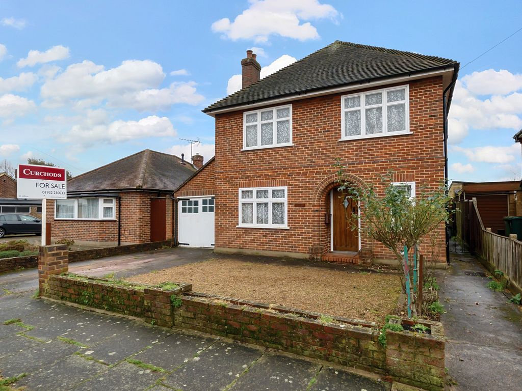 3 bed detached house for sale in Loudwater Road, Sunbury-On-Thames TW16, £700,000