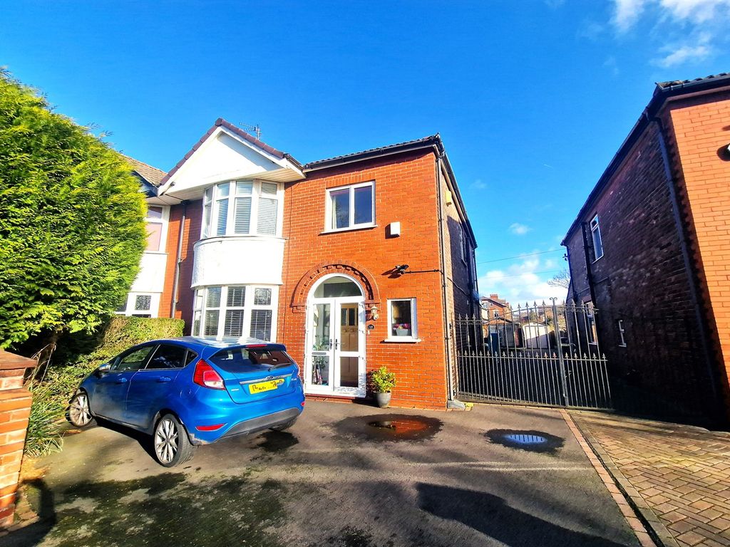 3 bed semi-detached house to rent in Egerton Road North, Heaton Moor, Stockport SK4, £2,000 pcm