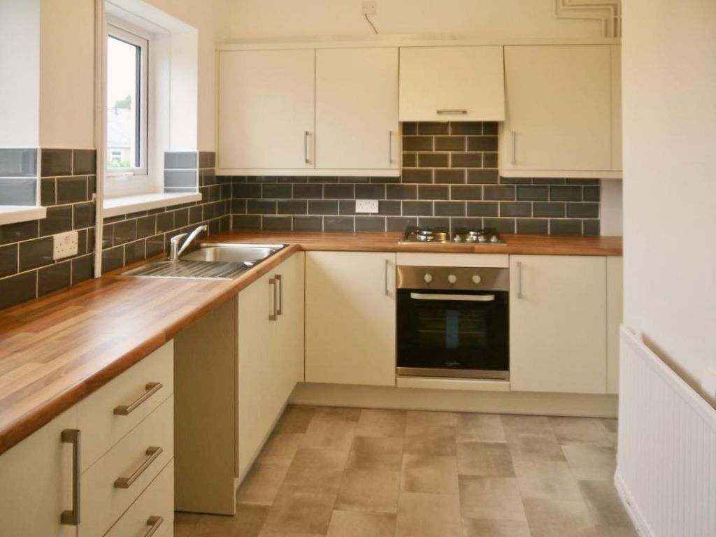 2 bed terraced house to rent in Llwyncelyn, Fforestfach, Swansea SA5, £800 pcm