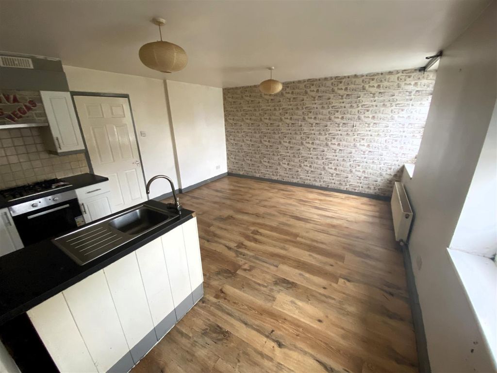 1 bed flat for sale in High Street South, Langley Moor, Durham DH7, £39,000