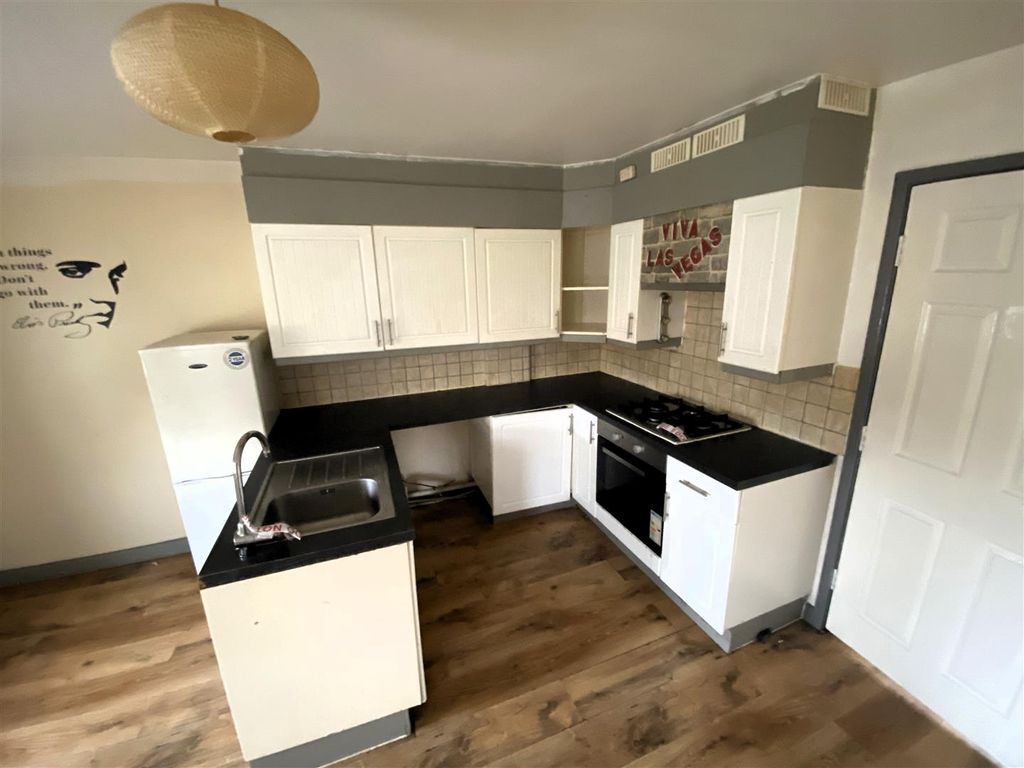1 bed flat for sale in High Street South, Langley Moor, Durham DH7, £39,000