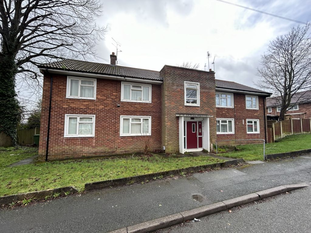1 bed flat for sale in Hazel Grove, Acton, Wrexham LL12, £100,000