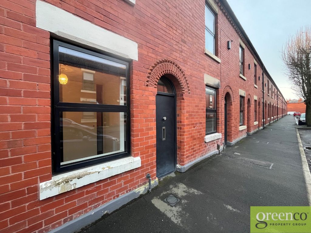 2 bed terraced house to rent in Alder Street, Salford M6, £1,200 pcm