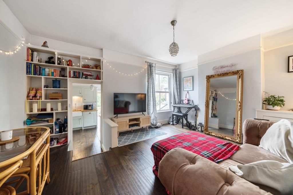 1 bed flat for sale in Windsor, Berkshire SL4, £270,000