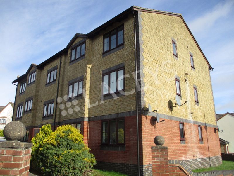 1 bed flat to rent in Beaulieu Drive, Yeovil BA21, £625 pcm