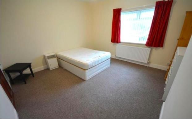 2 bed shared accommodation to rent in Park View, Langley Moor, Durham DH7, £910 pcm