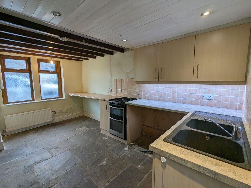 3 bed property for sale in Bradford Road, Idle, Bradford BD10, £140,000