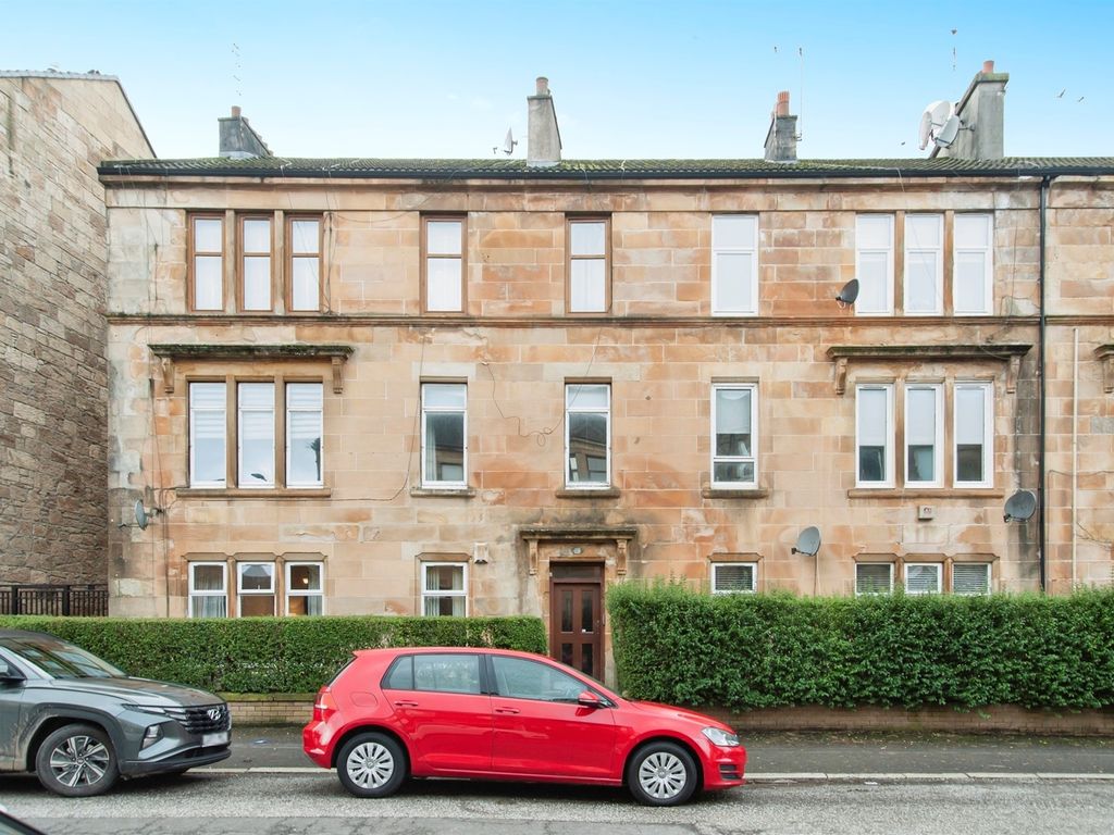 3 bed flat for sale in Espedair Street, Paisley PA2, £100,000