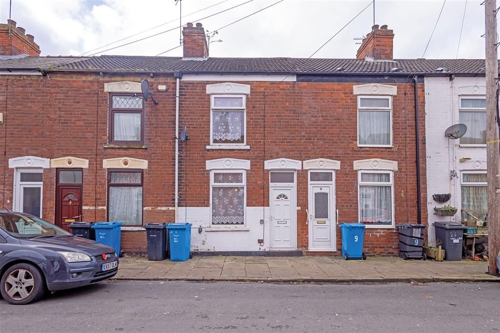 2 bed terraced house for sale in Farringdon Street, Hull HU5, £48,000