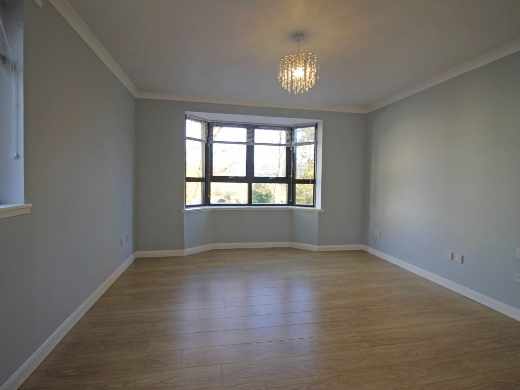 2 bed flat to rent in Forthview, Stirling FK8, £900 pcm