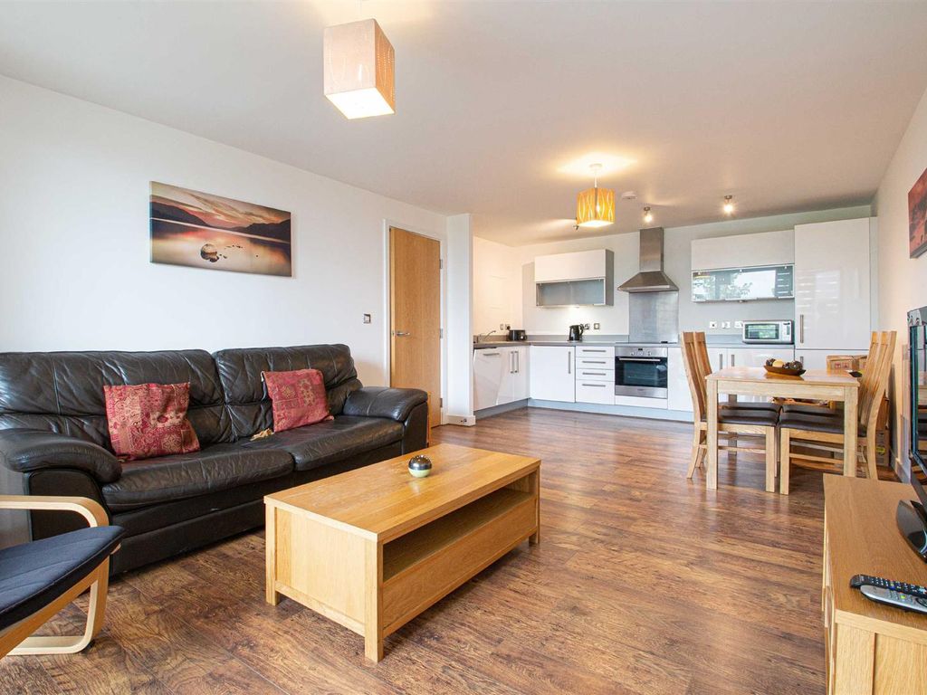 2 bed flat to rent in Merrivale Mews, Milton Keynes MK9, £1,495 pcm