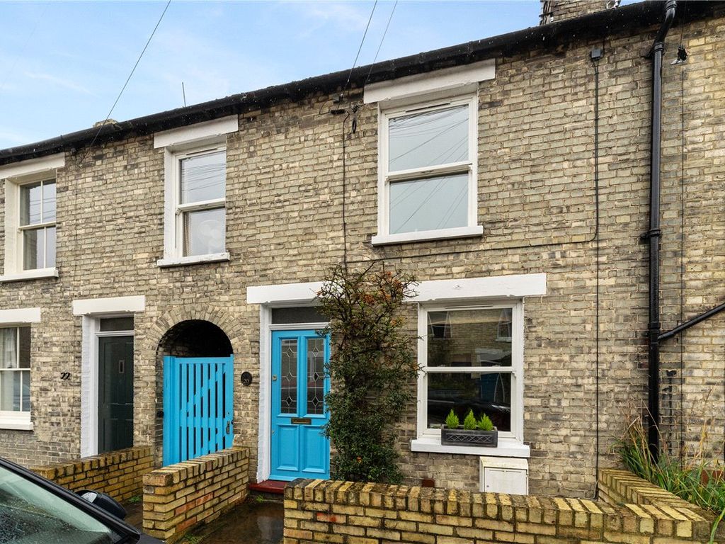 3 bed terraced house for sale in Hemingford Road, Cambridge CB1, £635,000