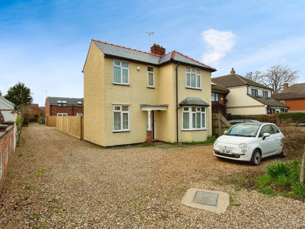 3 bed detached house for sale in Milton Road, Cambridge CB4, £550,000