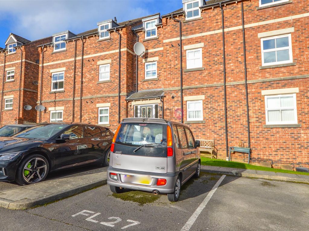 2 bed flat for sale in New School Road, Mosborough, Sheffield S20, £150,000