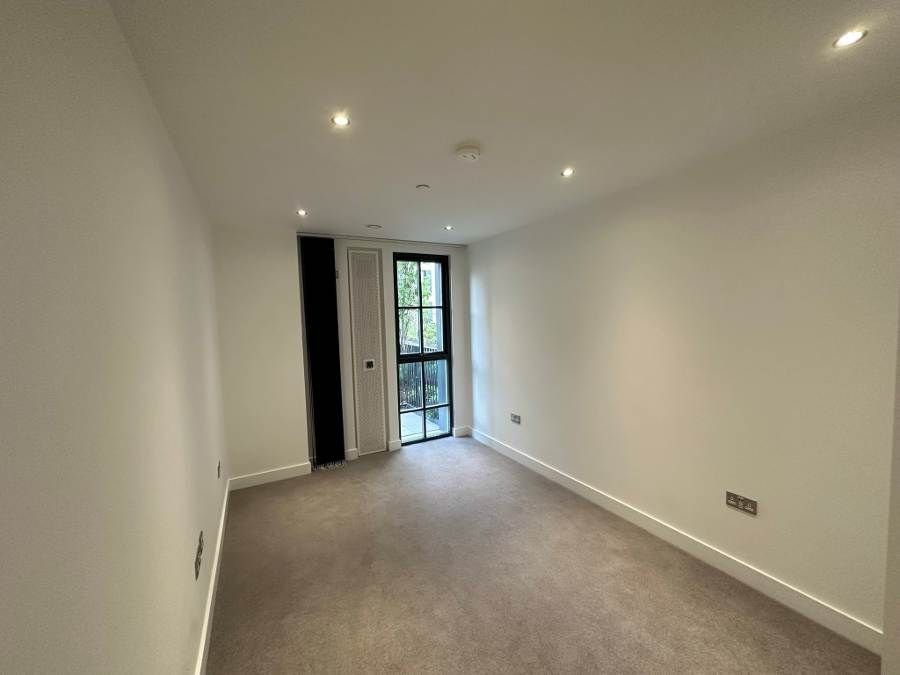 2 bed flat to rent in Turing Way, Cambridge CB3, £2,950 pcm