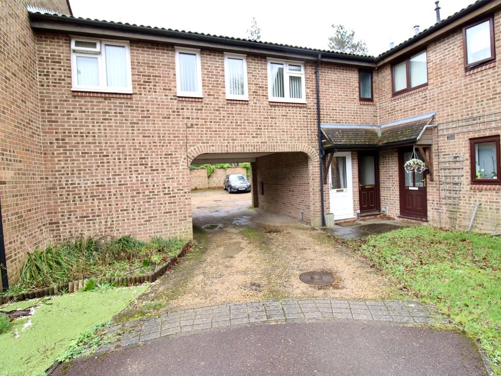 1 bed terraced house for sale in Froxfield Down, Bracknell, Berkshire RG12, £230,000