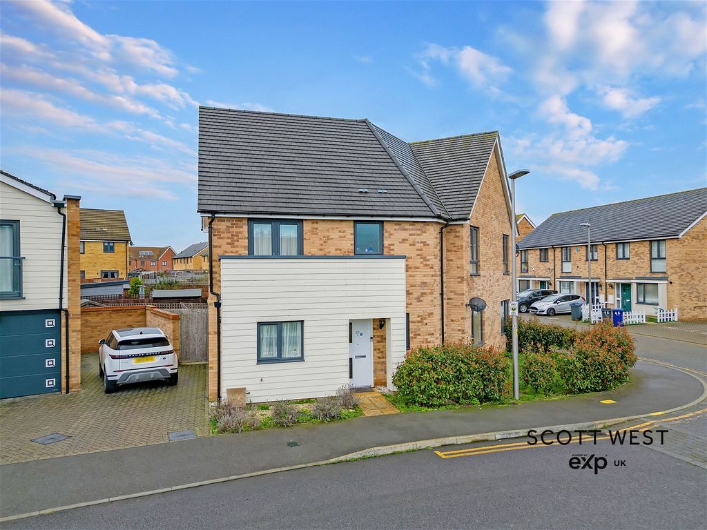3 bed semi-detached house for sale in Meadow Drive, Aveley RM15, £400,000