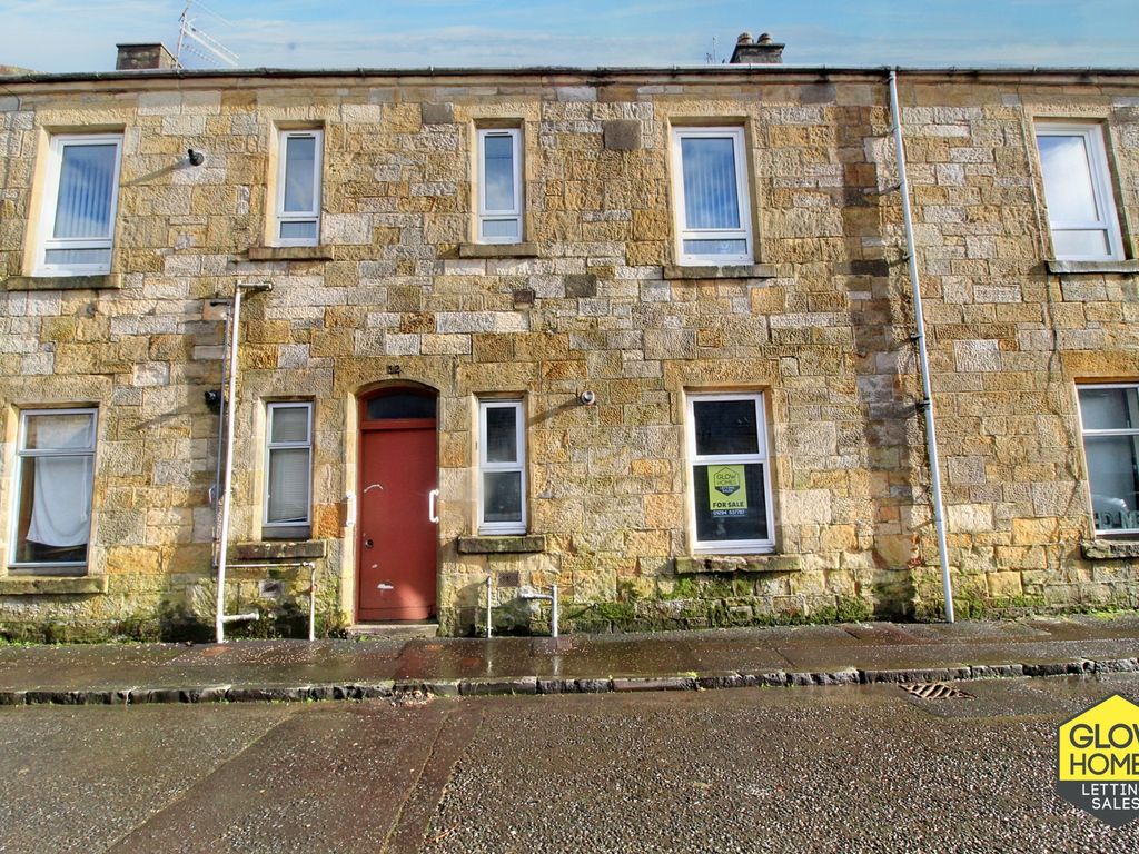 1 bed flat for sale in Muirend Street, Kilbirnie KA25, £40,000