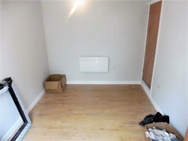 1 bed flat to rent in Church Street, Brierley Hill, Stourbridge DY5, £750 pcm