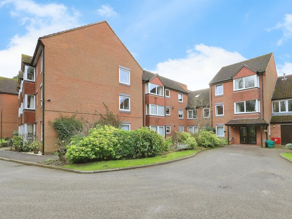 1 bed flat for sale in Beechwood Court, Corfton Drive, Tettenhall Wood, Wolverhampton WV6, £85,000