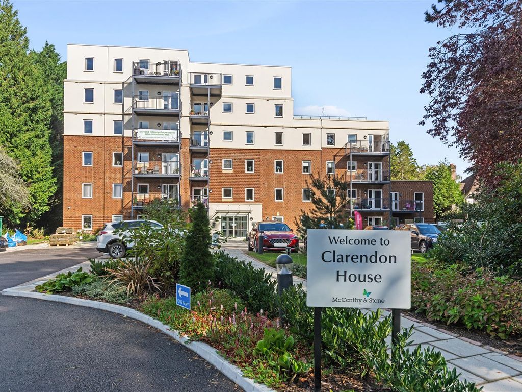 2 bed flat for sale in Clarendon House, Tower Road, Poole BH13, £490,000