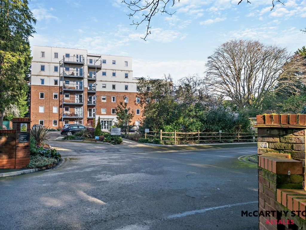 2 bed flat for sale in Clarendon House, Tower Road, Poole BH13, £490,000